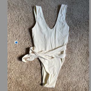 Toluca Large Ivory Onepiece Swimsuit Size Large